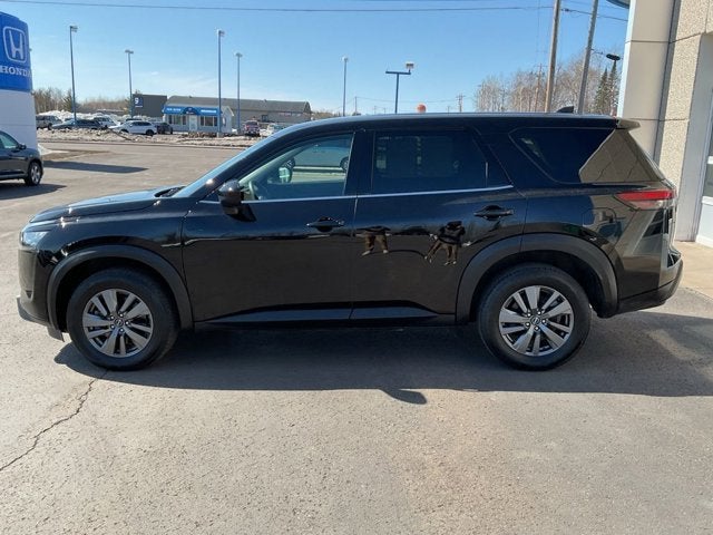 2025 Nissan Pathfinder S
