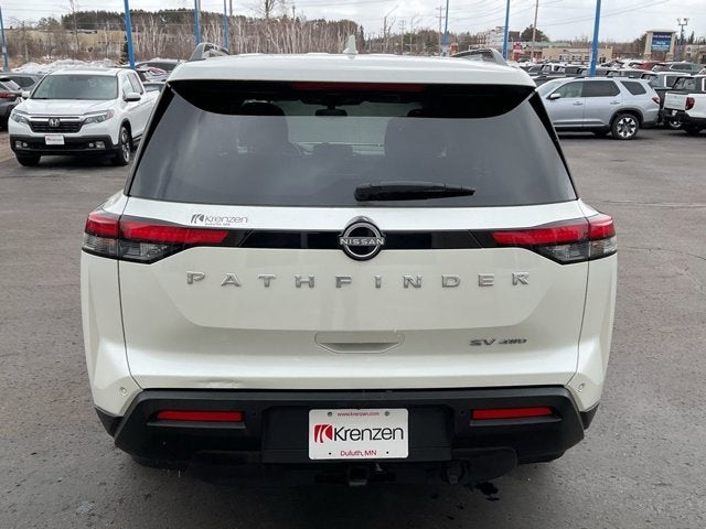 2024 Nissan Pathfinder SV