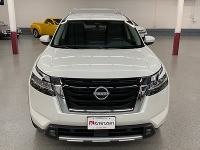 2024 Nissan Pathfinder SL