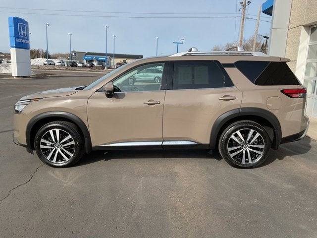 2024 Nissan Pathfinder Platinum