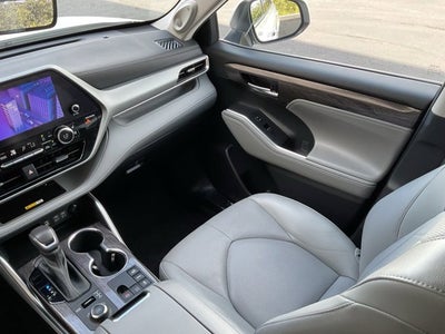2023 Toyota Highlander Platinum