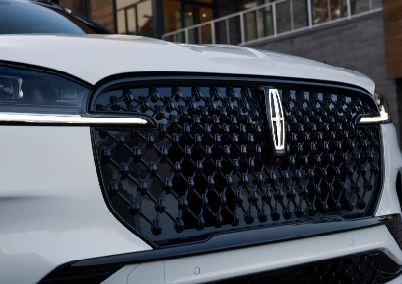 The front grille of a 2026 Lincoln Aviator® SUV is shown. | Krenzen Lincoln in Duluth MN